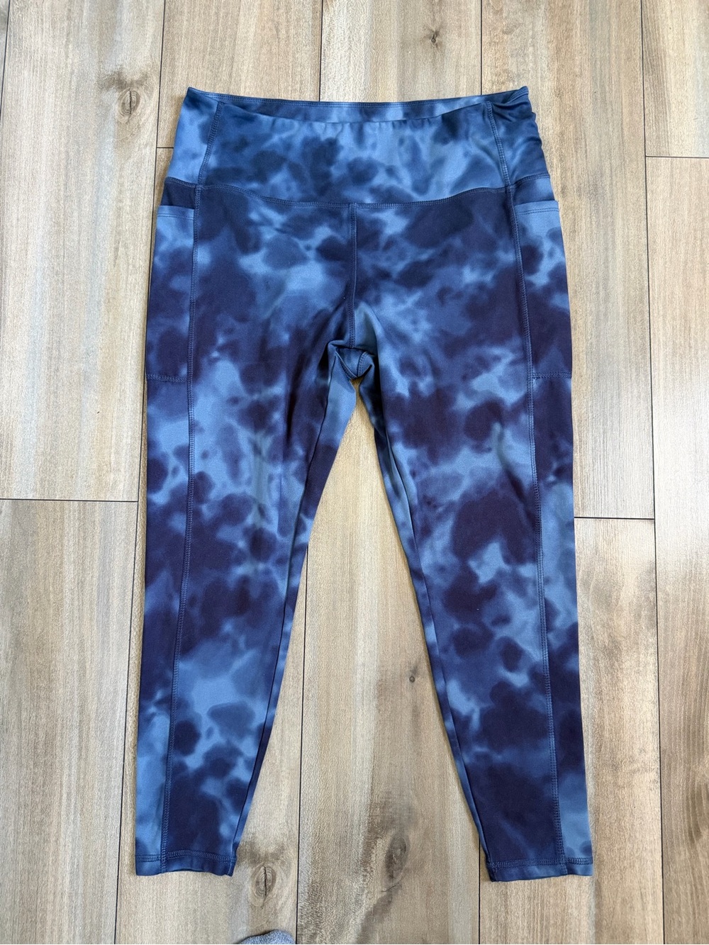 Danskin Navy and Light Blue Tie-Dye Leggings